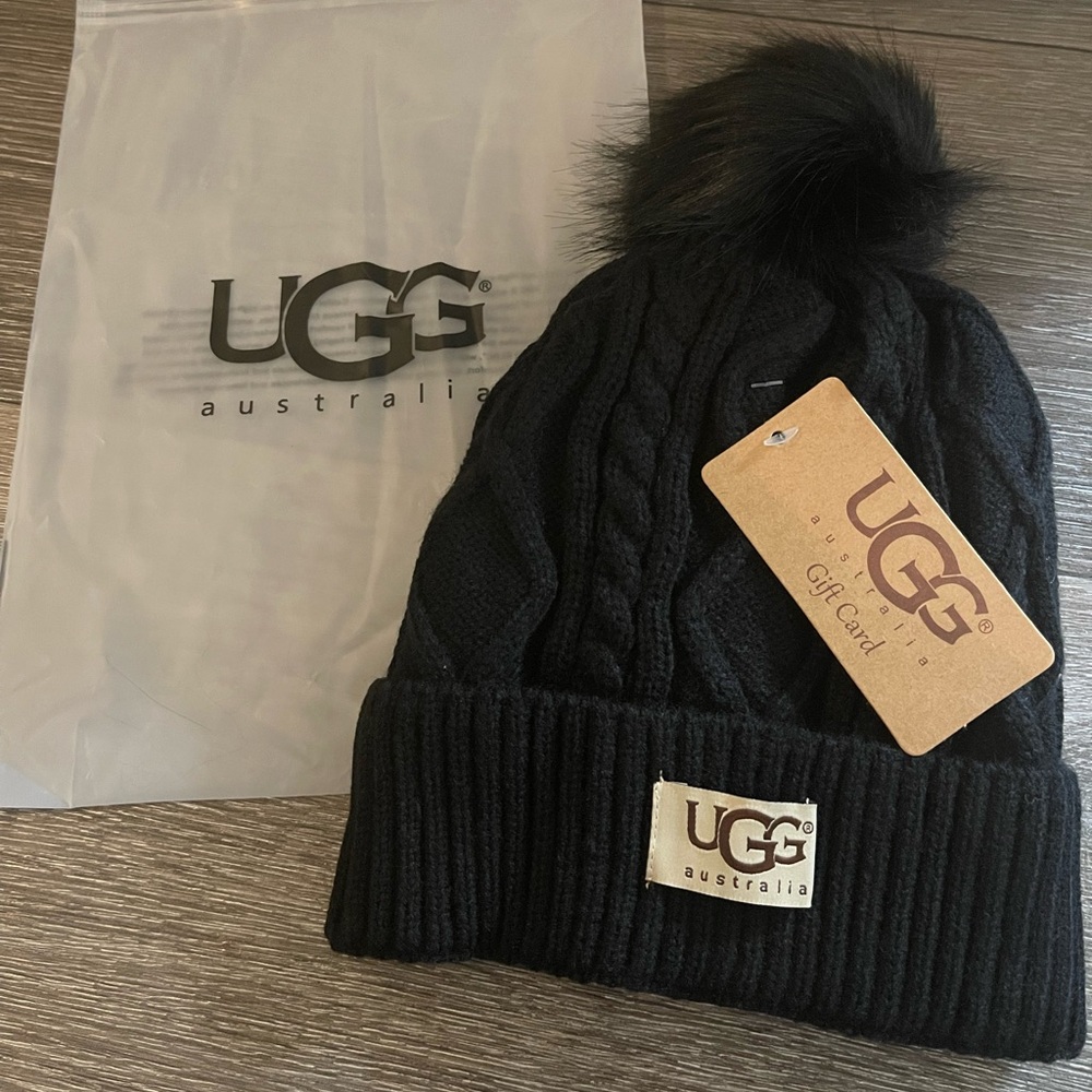 Ugg hat , BLACK